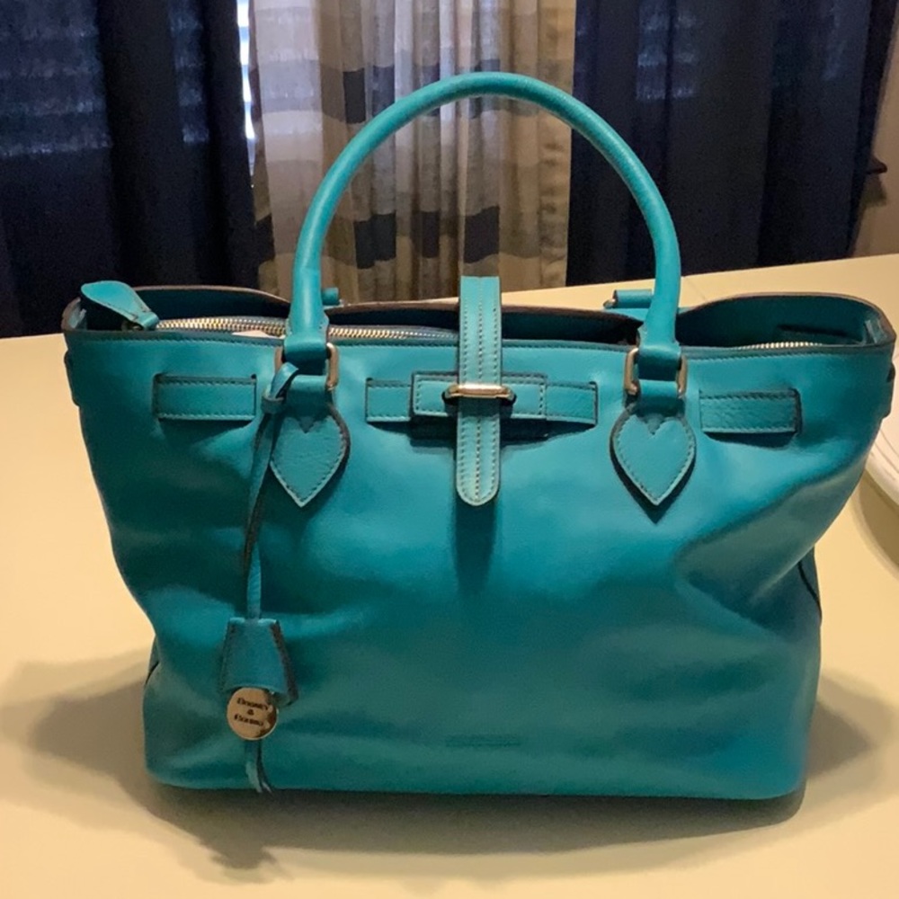 Dooney & Bourke bag tote purse